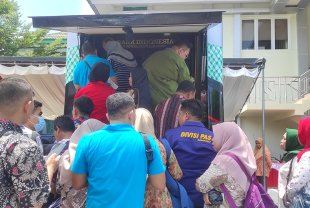 PELAYANAN PENUKARAN UANG BARU