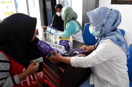 PEMERIKSAAN KESEHATAN IBU HAMIL