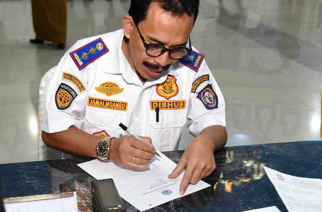 PEMERIKSAAN URINE PEJABAT