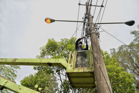 PERBAIKAN LAMPU PJU