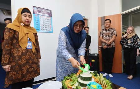 JADIKAN KOMINFO JATIM MENJADI LEBIH BAIK