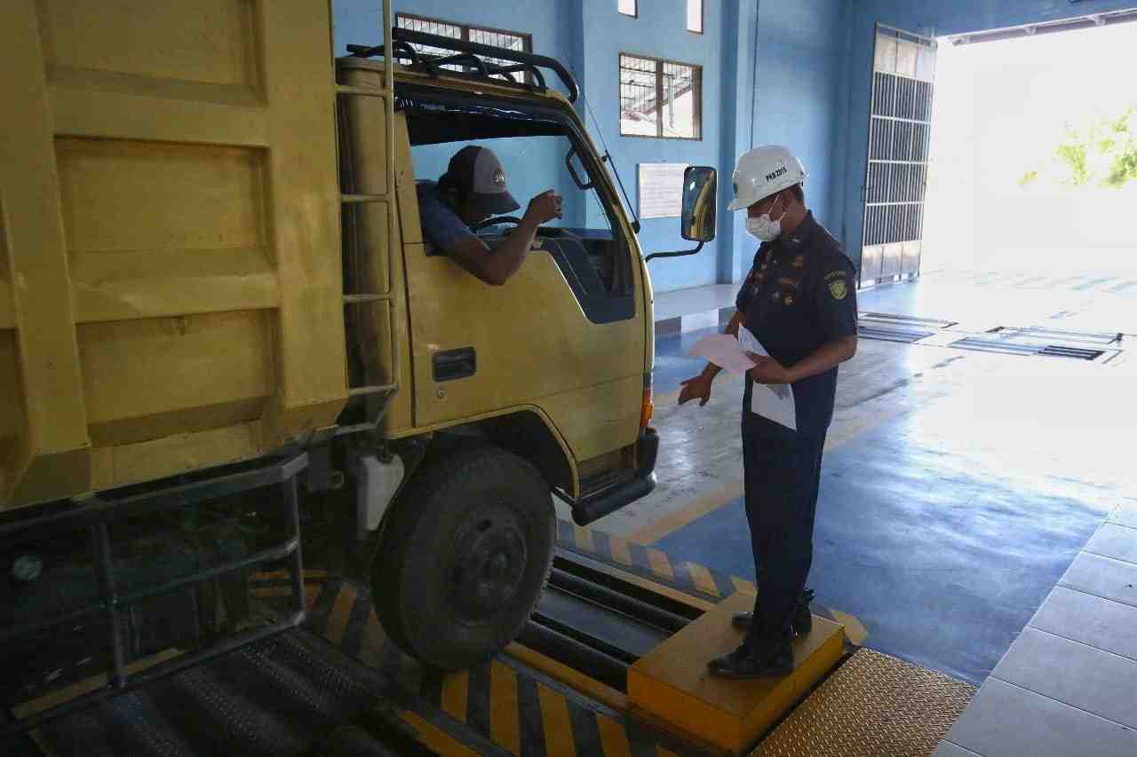 UJI REM KENDARAAN BERMOTOR 