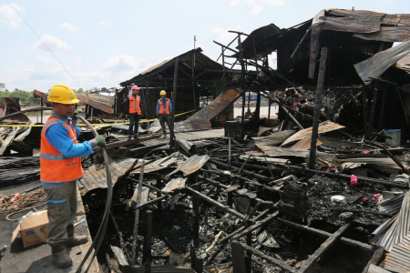 PERBAIKAN JARINGAN LISTRIK PASCA KEBAKARAN 