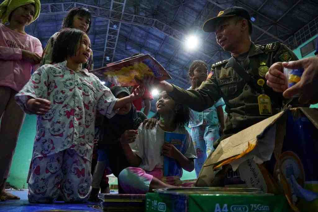 BERIKAN BUKU PELAJARAN