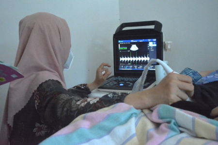 PERIKSA KANDUNGAN IBU HAMIL