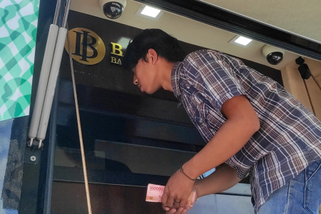 TUKAR UANG BARU PECAHAN KECIL