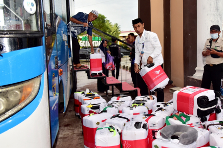 TURUNKAN KOPER JEMAAH HAJI