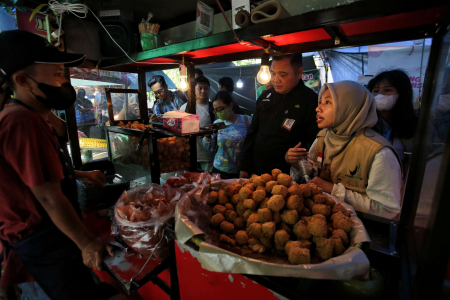 EDUKASI DAMPAK ZAT BERBAHAYA DALAM MAKANAN