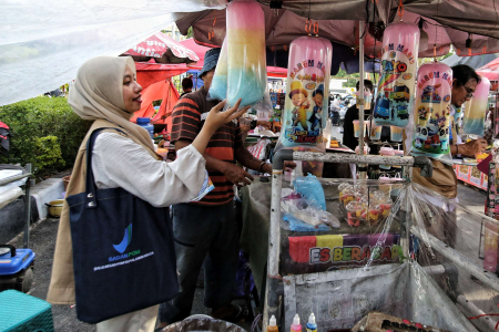 PENGAWASAN KEAMANAN PANGAN PASAR RAMADAN 