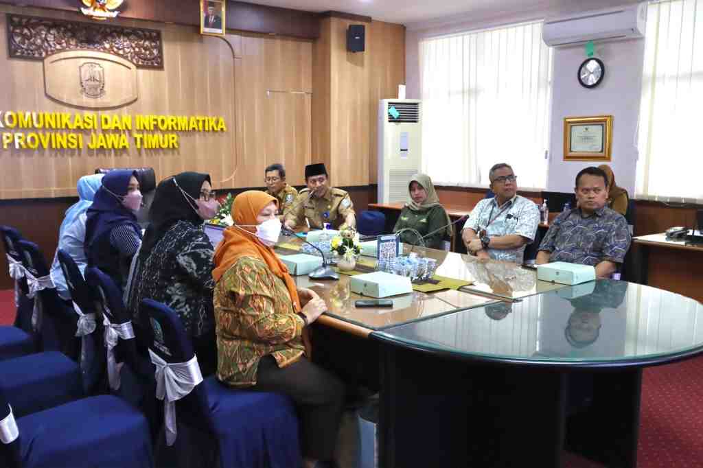 STUDI BANDING TERKAIT KONTEN MEDIA