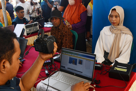 LAYANAN JEMPUT BOLA ADMINISTRASI KEPENDUDUKAN DI MADIUN