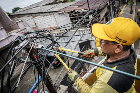 PENERTIBAN KABEL UTILITAS DI JAKARTA