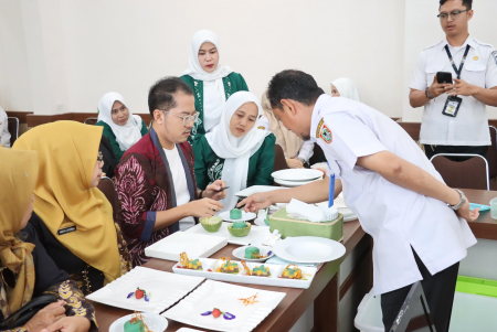 DISKUSI MENU MAKANAN