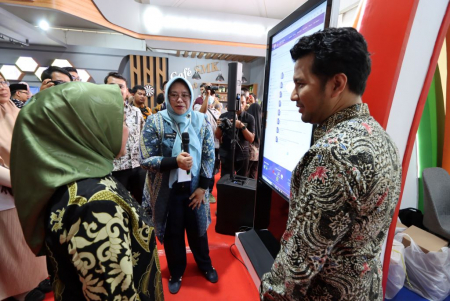 PAMERAN PELAYANAN PUBLIK DI JATIM