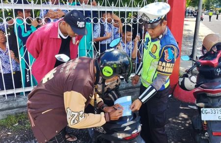 TANDA TANGAN SURAT TILANG MANUAL