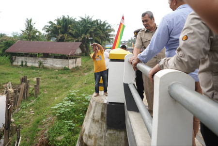 TINJAU JEMBATAN SEI PALIS- PENDALIAN ROKAN HULU