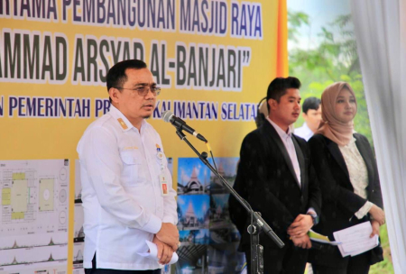 PEMBANGUNAN MASJID DATU KELAMPAYAN