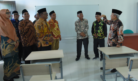 MELAHIRKAN GENERASI TERAMPIL DAN CERDAS DI BIDANG AKADEMIK