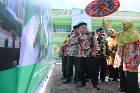 LIHAT DESAIN GEDUNG MTs NEGERI TIGA TIDORE