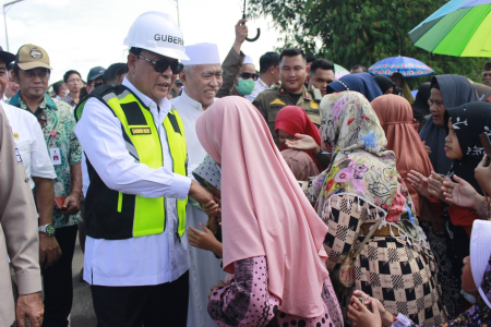 MENYAPA WARGA