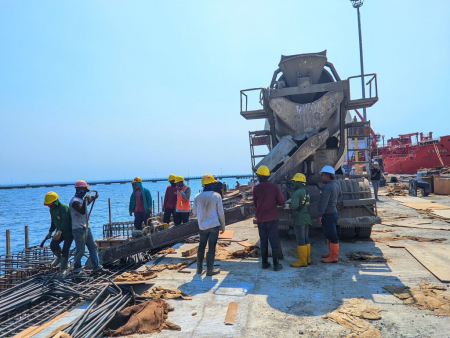 PEMBANGUNAN DERMAGA 1 PELABUHAN PROBOLINGGO