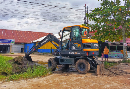 MENGERUK PARIT