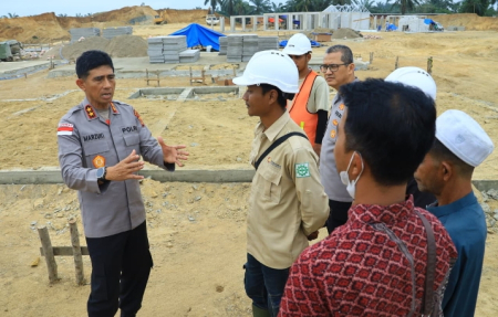 TINJAU PEMBANGUNAN HUNTAP POLRI