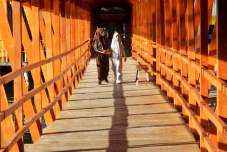 JALAN DESA TOROSIAJE