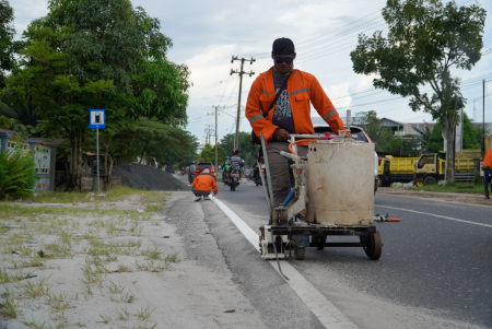 CAT ULANG MARKA JALAN