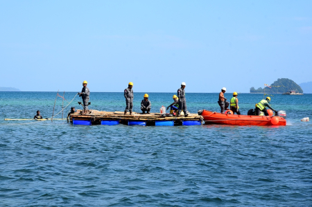 PASANG SALURAN KABEL LAUT