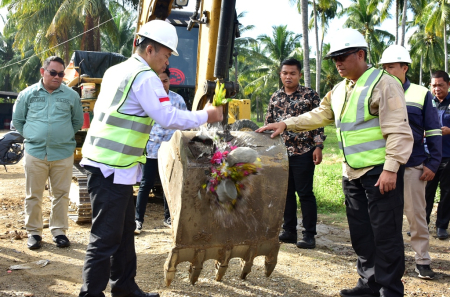PENCANANGAN PEMBANGUNAN JALAN BANDARA