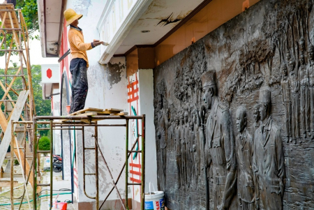 REHABILITASI TUGU SOEKARNO