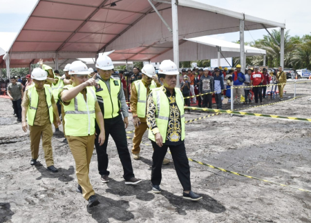 PEMBANGUNAN RSUD KELAS B KECAMATAN HANAU