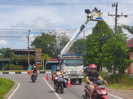 PEMELIHARAAN RUTIN JARINGAN LISTRIK