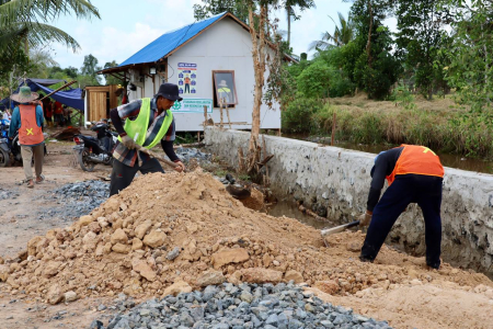 RAPIKAN TUMPUKKAN TANAH