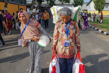 BANTUAN BERAS DARI PRESIDEN