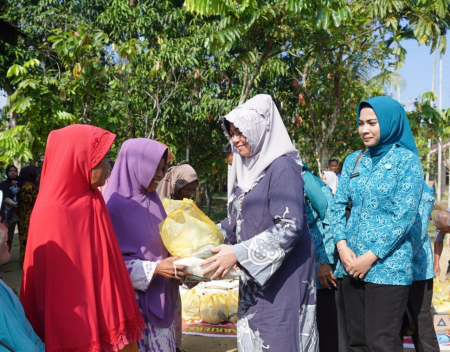BAGIKAN SEMBAKO UNTUK WARGA KURANG MAMPU