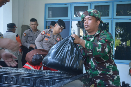 DISTRIBUSI BANTUAN SEMBAKO