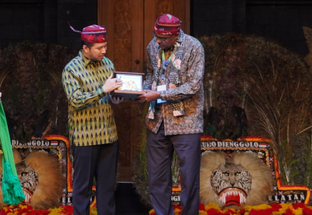 PERADABAN ISLAM SANGAT BESAR DI INDONESIA					