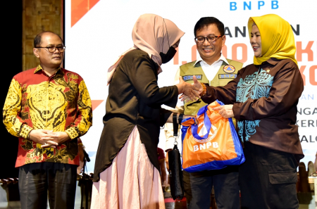 BANTUAN DARURAT KEKERINGAN
