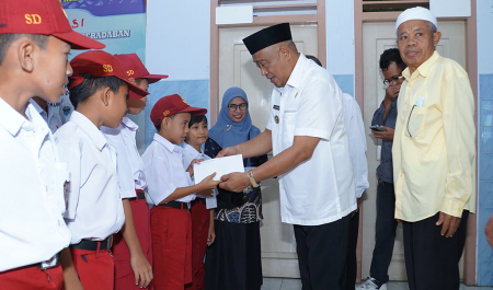 PEMBERIAN BEASISWA
