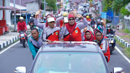 ARAK-ARAKAN PIALA ADIPURA