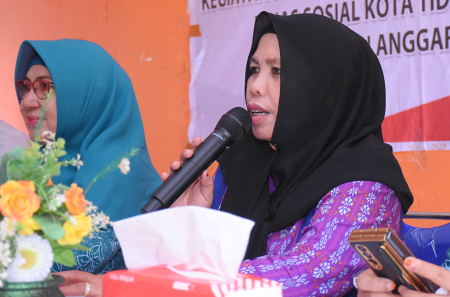 BANTUAN UNTUK  LANSIA DAN PENYANDANG DISABILITAS