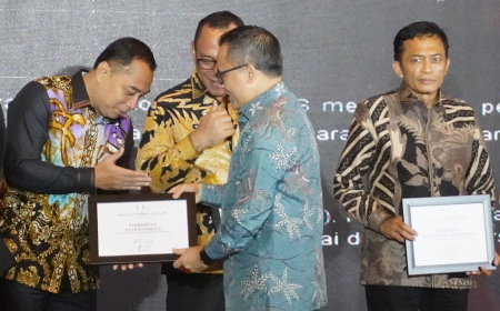  PIMPINAN DAERAH JATIM RAIH PENGHARGAAN			
