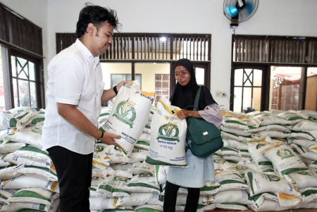 SERAHKAN BANTUAN BERAS