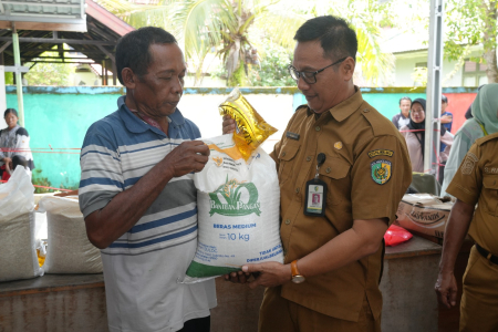 SERAHKAN BANTUAN PANGAN PEMERINTAH