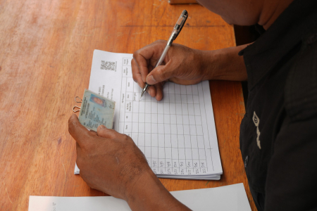 CATAT IDENTITAS PENERIMA BANTUAN PANGAN 