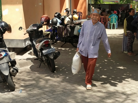 PENYALURAN BANTUAN BERAS KPM 