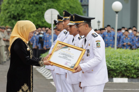 CAMAT ROGOJAMPI RAIH PENGHARGAAN