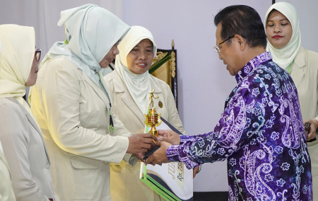 JUARA LOMBA BOLA VOLI